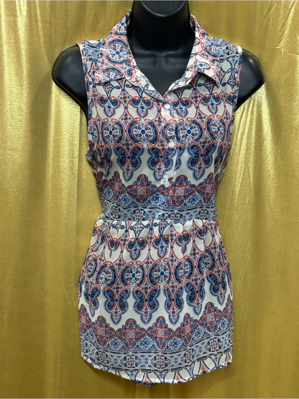 Alloy Apparel Sleeveless Geometric Print Collared Blouse Size Medium Made in USA